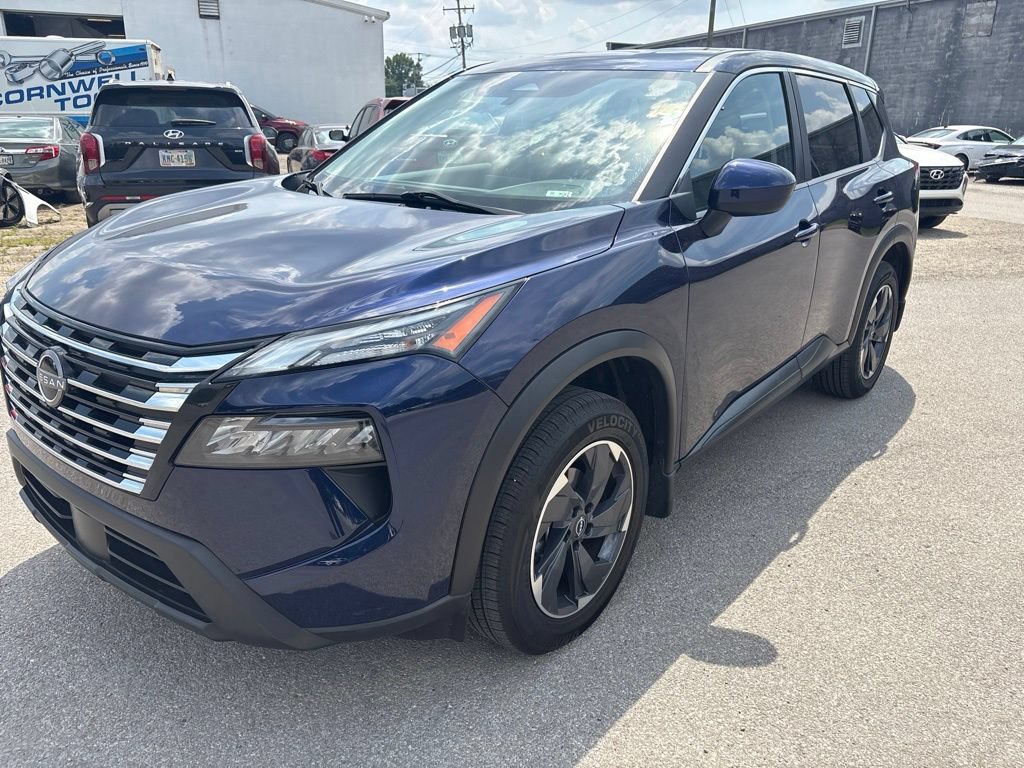 Used 2024 Nissan Rogue SV
