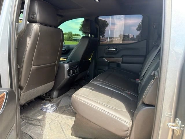 Used 2019 Chevrolet Silverado 1500 High Country w/ Technology Package AWD/4WD image 9