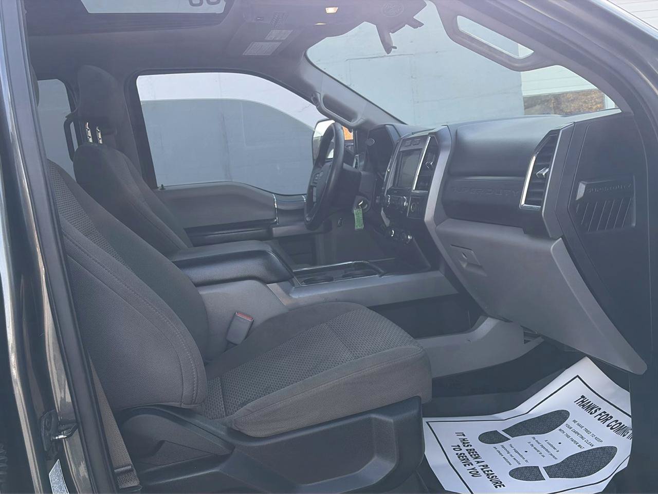 Used 2017 Ford F350 XLT w/ XLT Premium Package AWD/4WD image 13