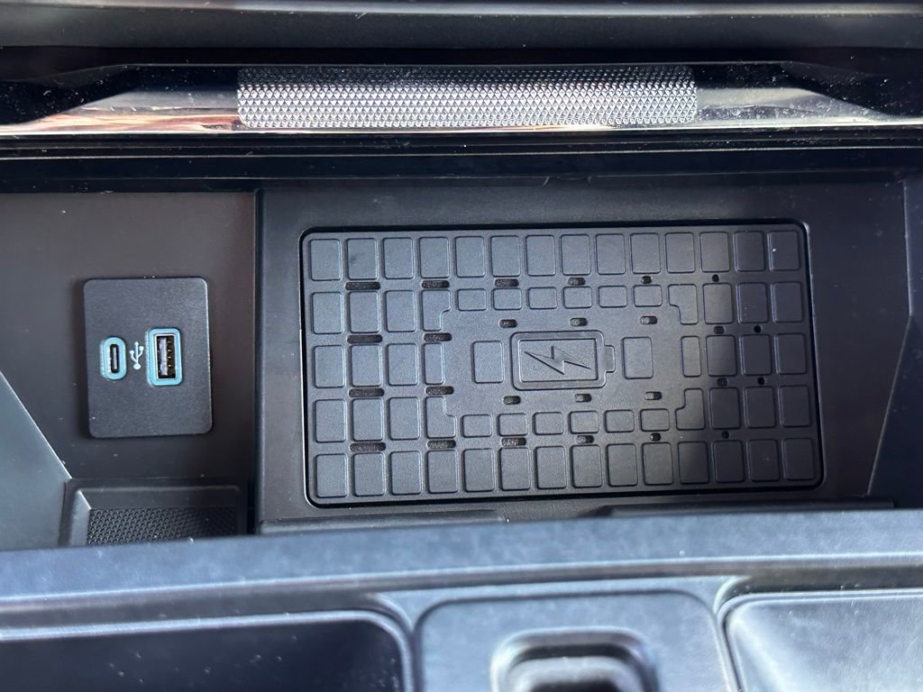 Used 2024 Ford F150 Platinum w/ Equipment Group 702A High image 34