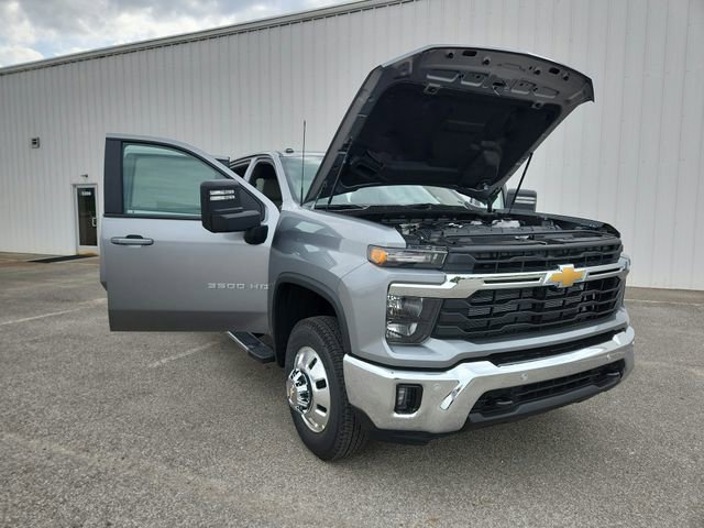 New 2026 Chevrolet Silverado 3500 LT w/ Safety Package AWD/4WD image 11