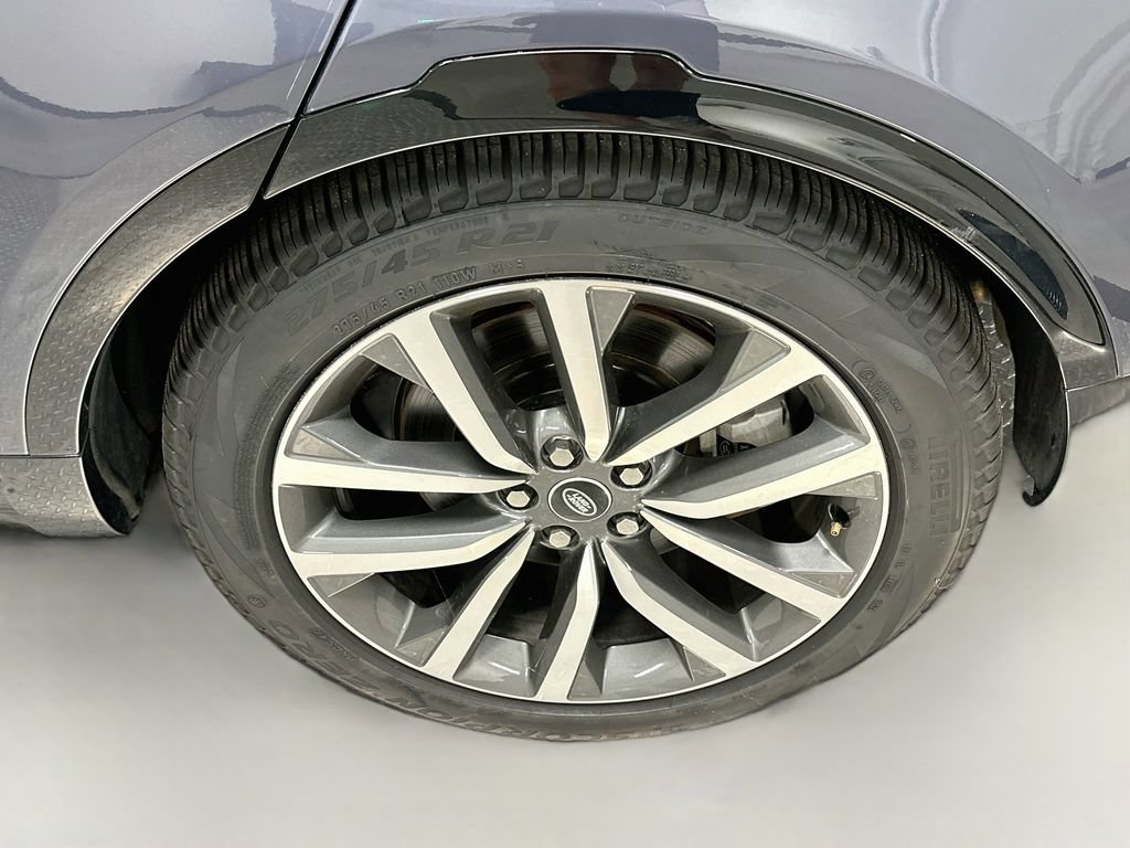 Certified 2025 Land Rover Discovery Dynamic SE AWD/4WD image 34