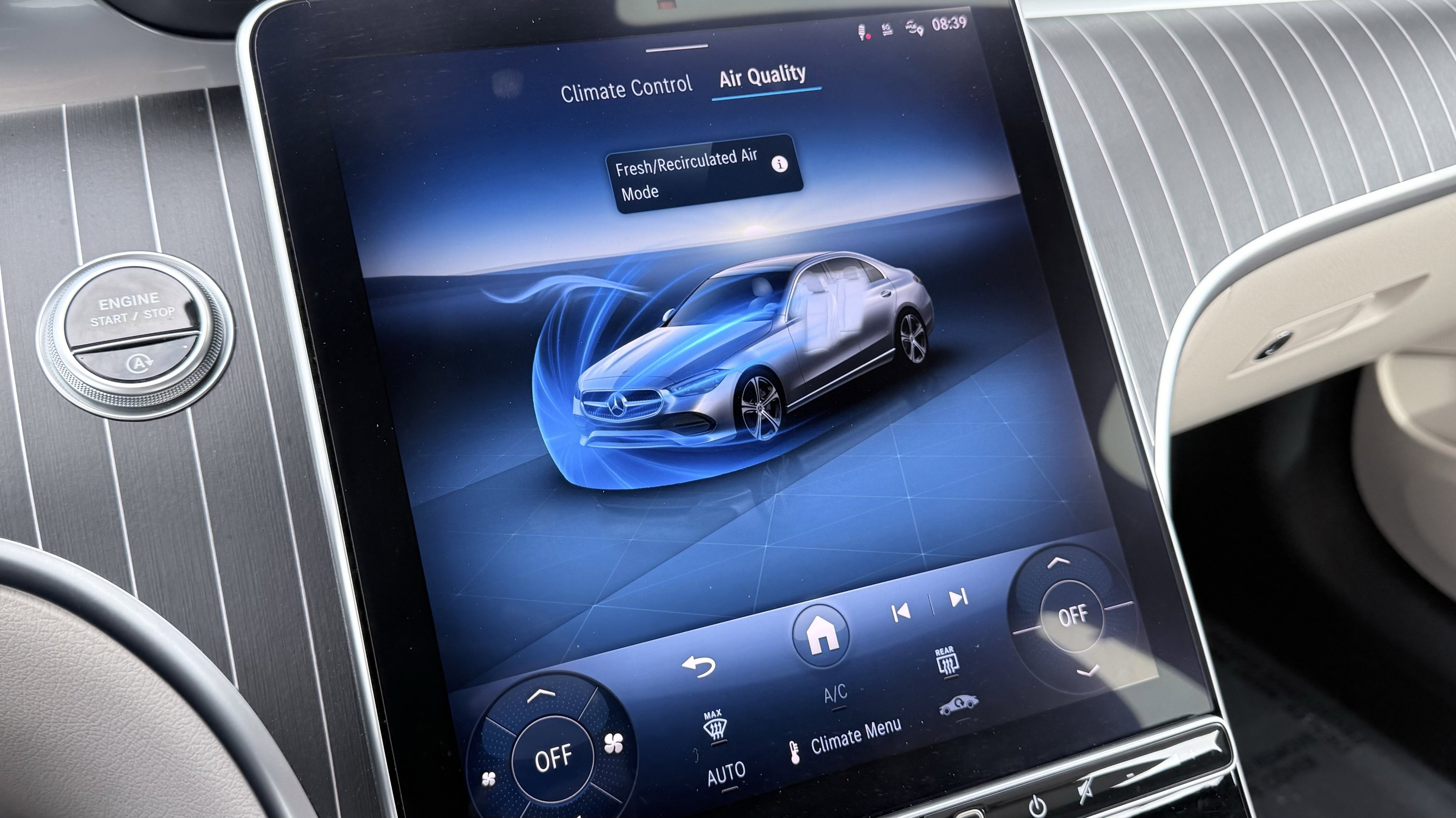 Used 2025 Mercedes-Benz C 300 Sedan image 64