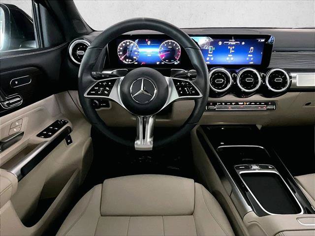 Used 2026 Mercedes-Benz GLB 250 image 7