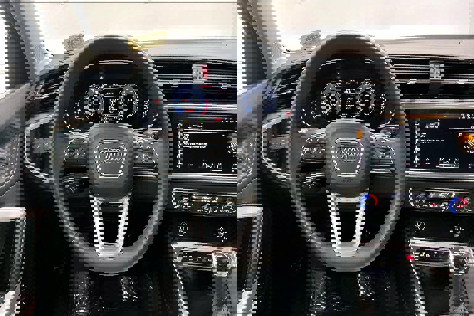 Certified 2025 Audi Q3 2.0T Premium w/ Convenience Package image 8