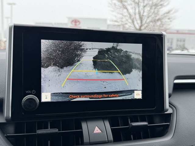 Used 2025 Toyota RAV4 XLE image 4