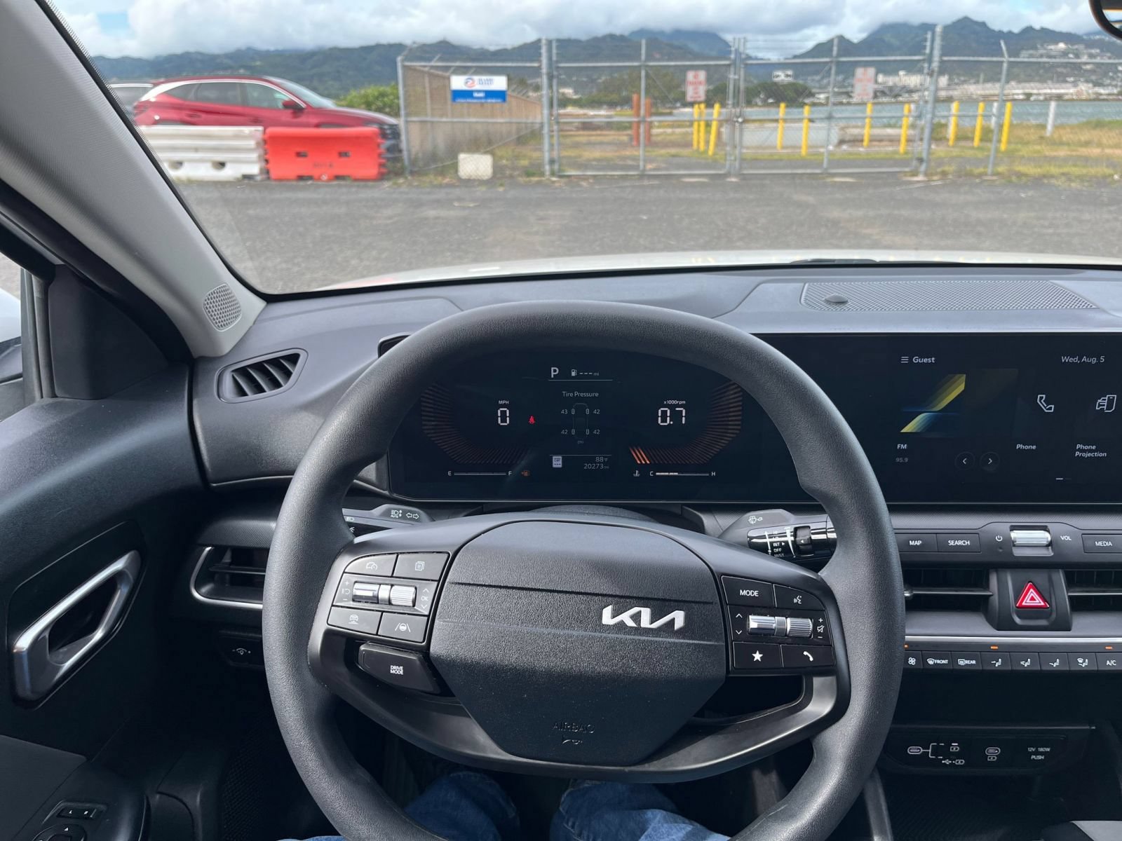 Used 2025 Kia K4 FWD image 28