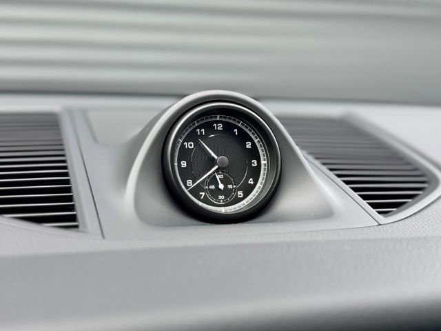 New 2026 Porsche Macan image 24