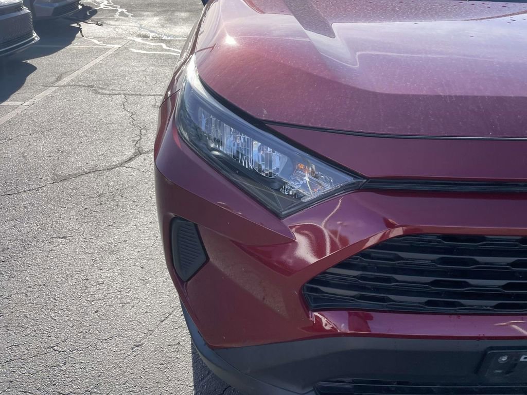 Used 2022 Toyota RAV4 LE image 15
