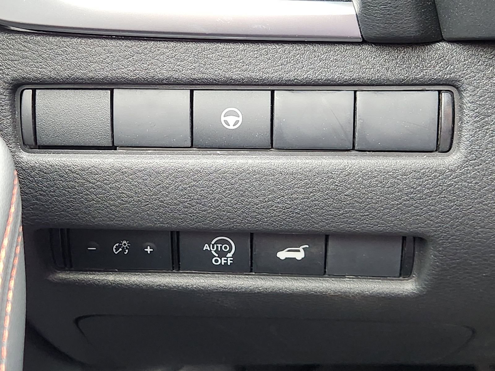 Used 2025 Nissan Rogue SV image 26