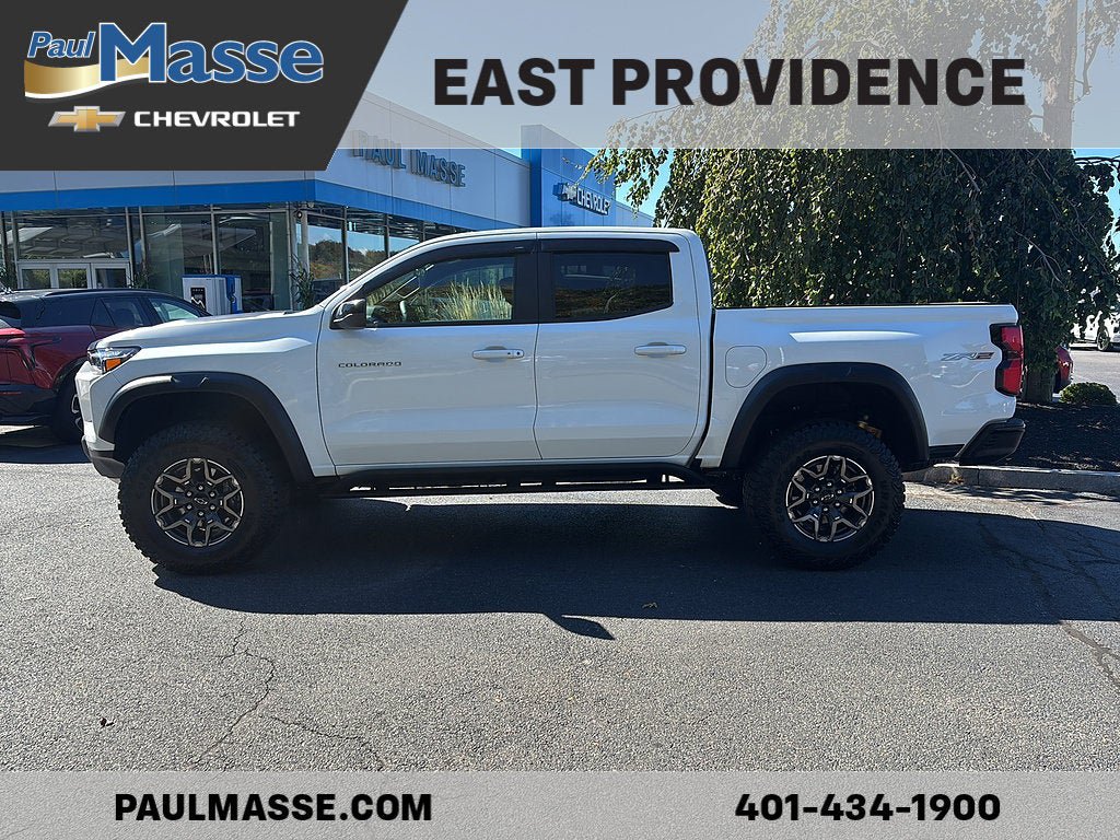 Used 2024 Chevrolet Colorado ZR2 w/ Safety Package AWD/4WD image 4
