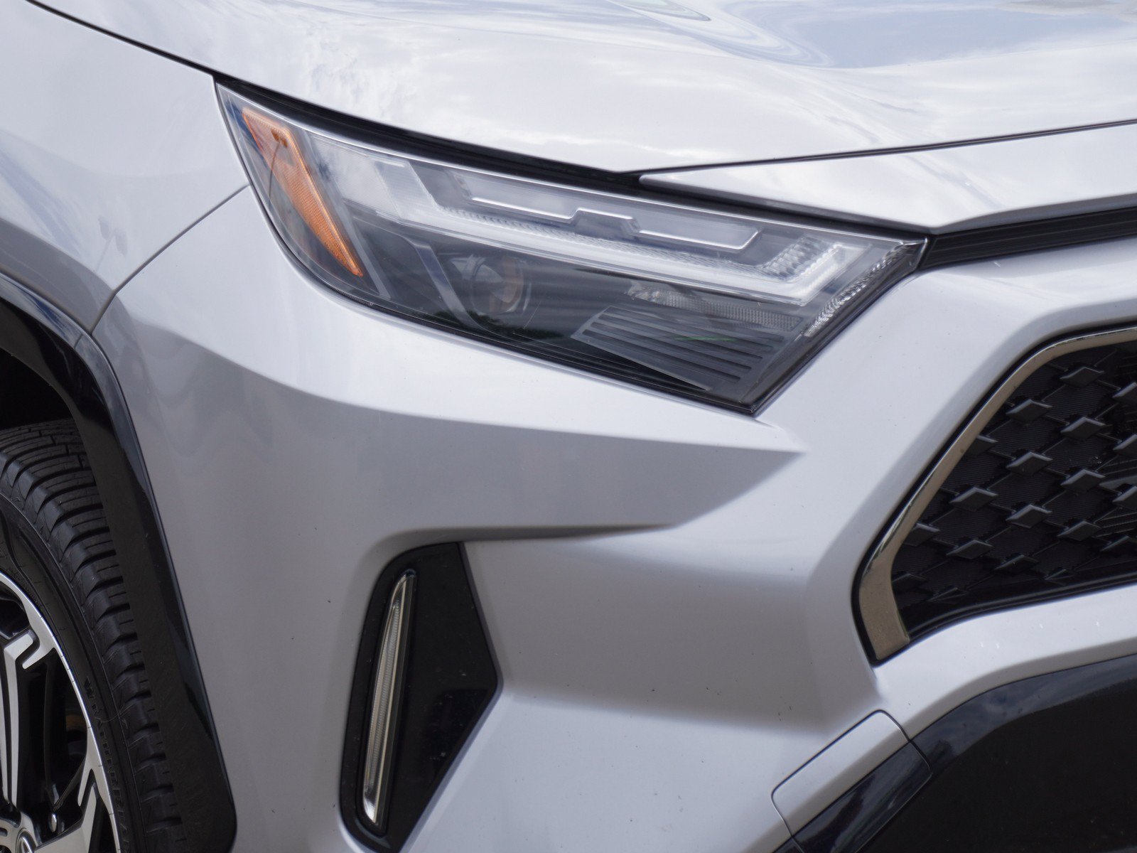Used 2024 Toyota RAV4 XSE w/ Weather Package AWD/4WD image 3