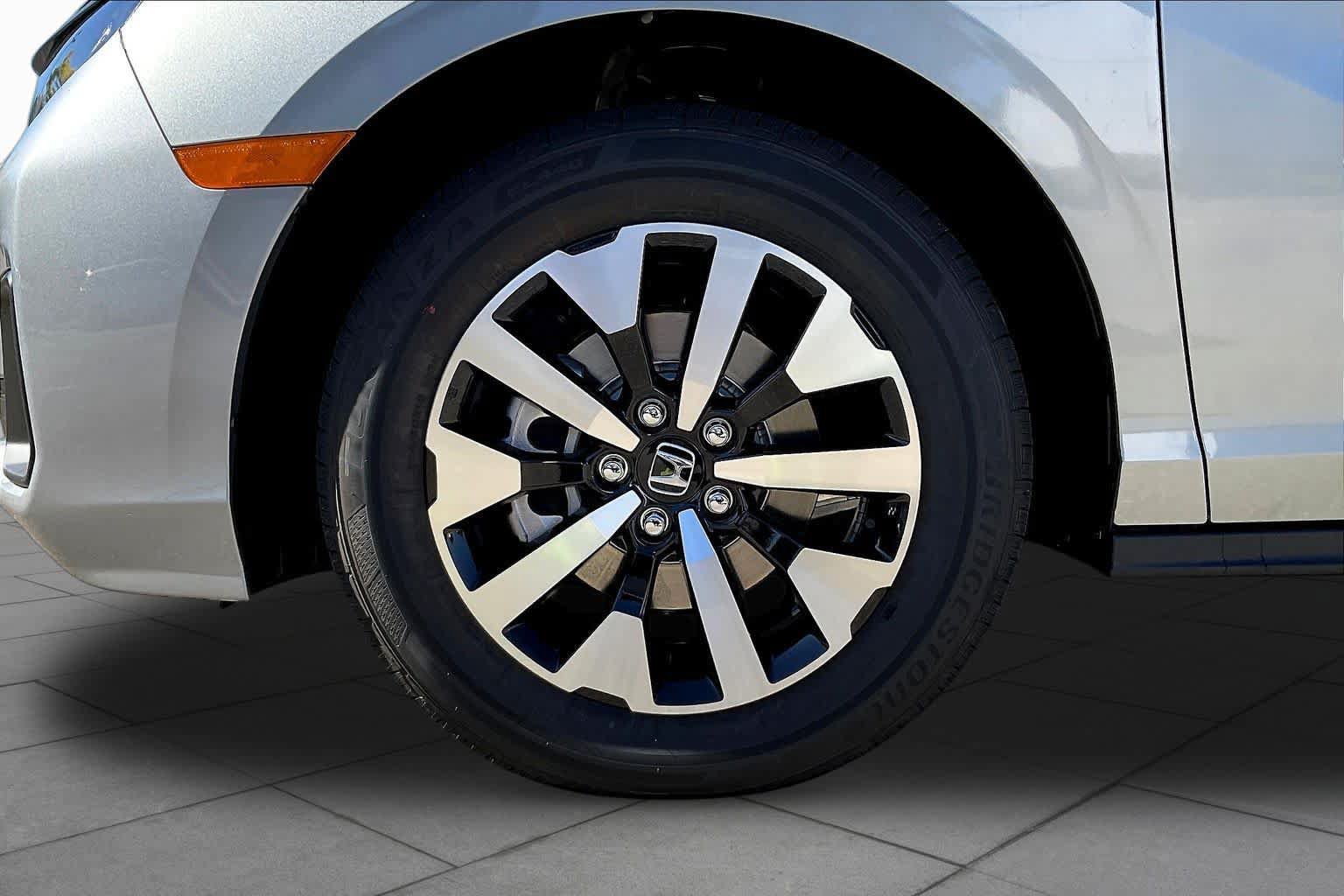 New 2027 Honda Odyssey EX-L image 11