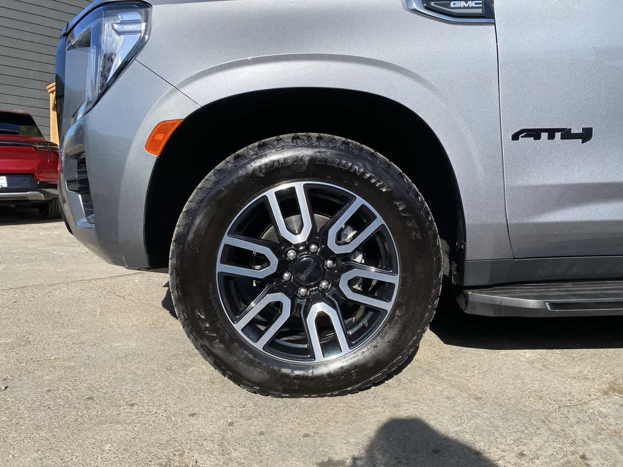 Used 2021 GMC Yukon AT4 AWD/4WD image 11