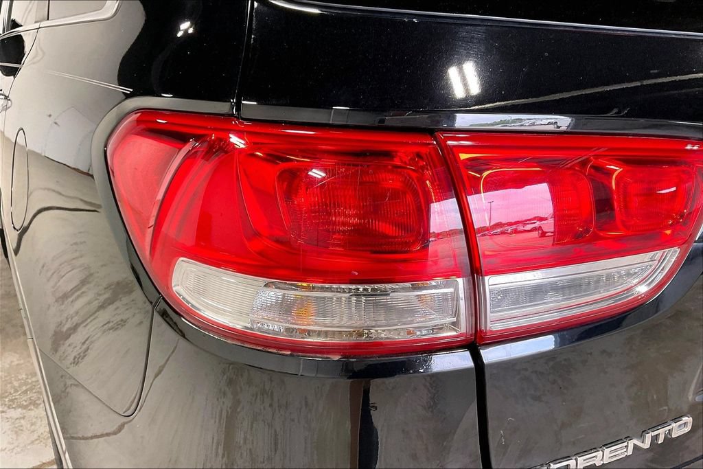 Used 2016 Kia Sorento L FWD image 35