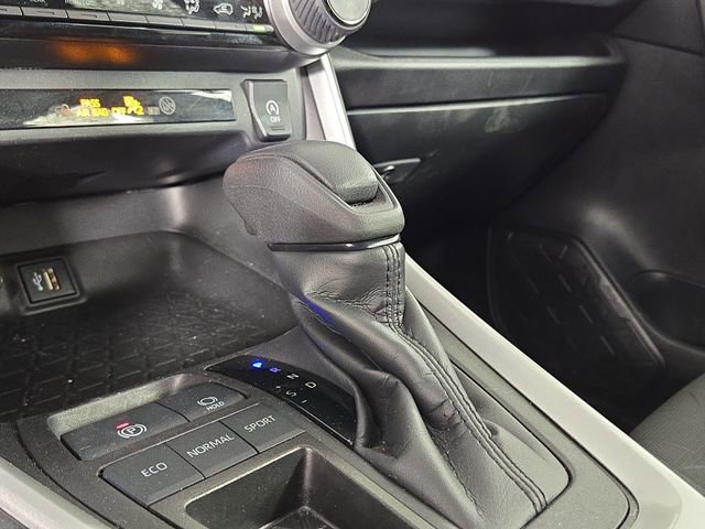 Used 2024 Toyota RAV4 XLE image 18