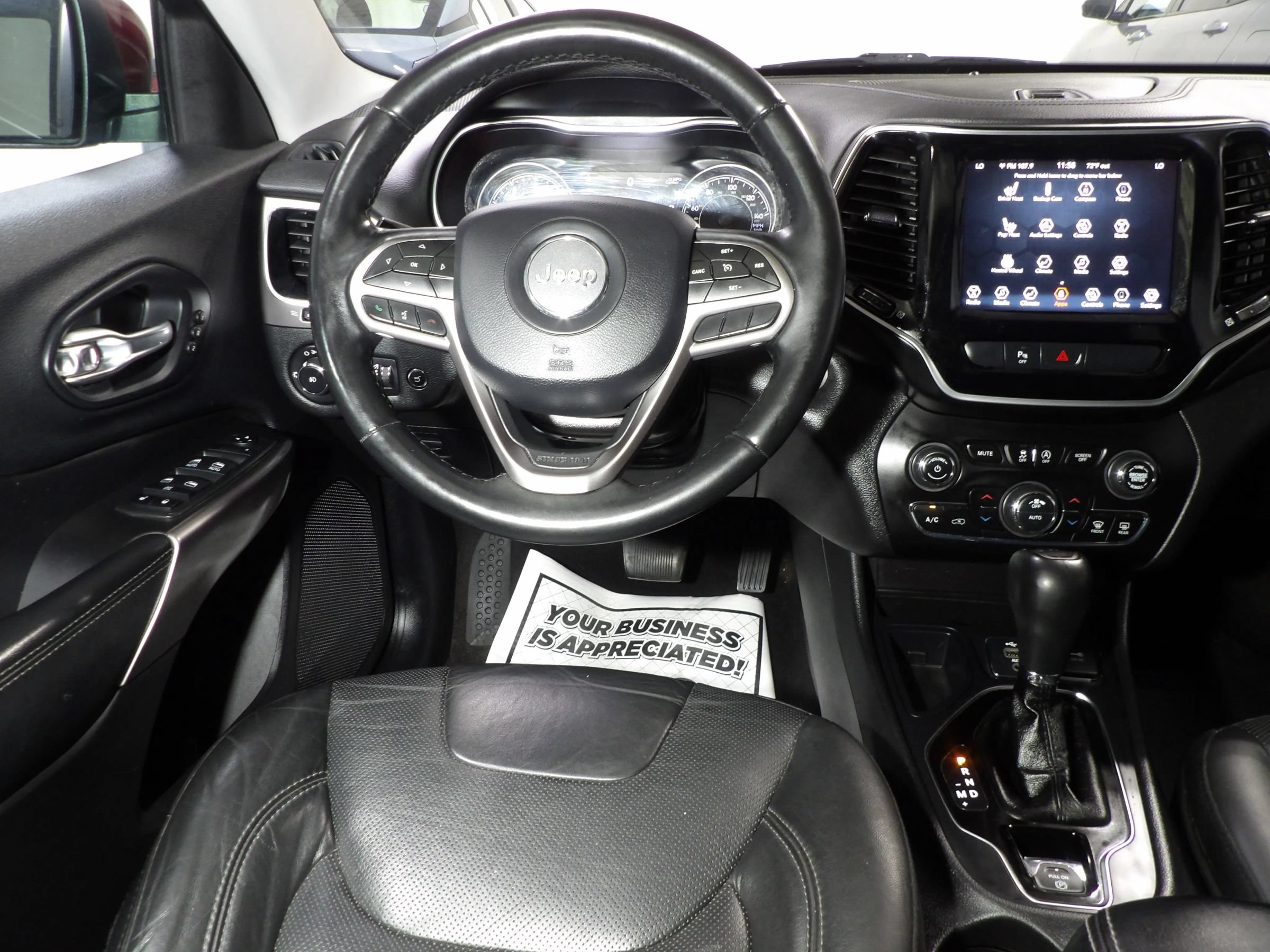 Used 2019 Jeep Cherokee Limited FWD image 10