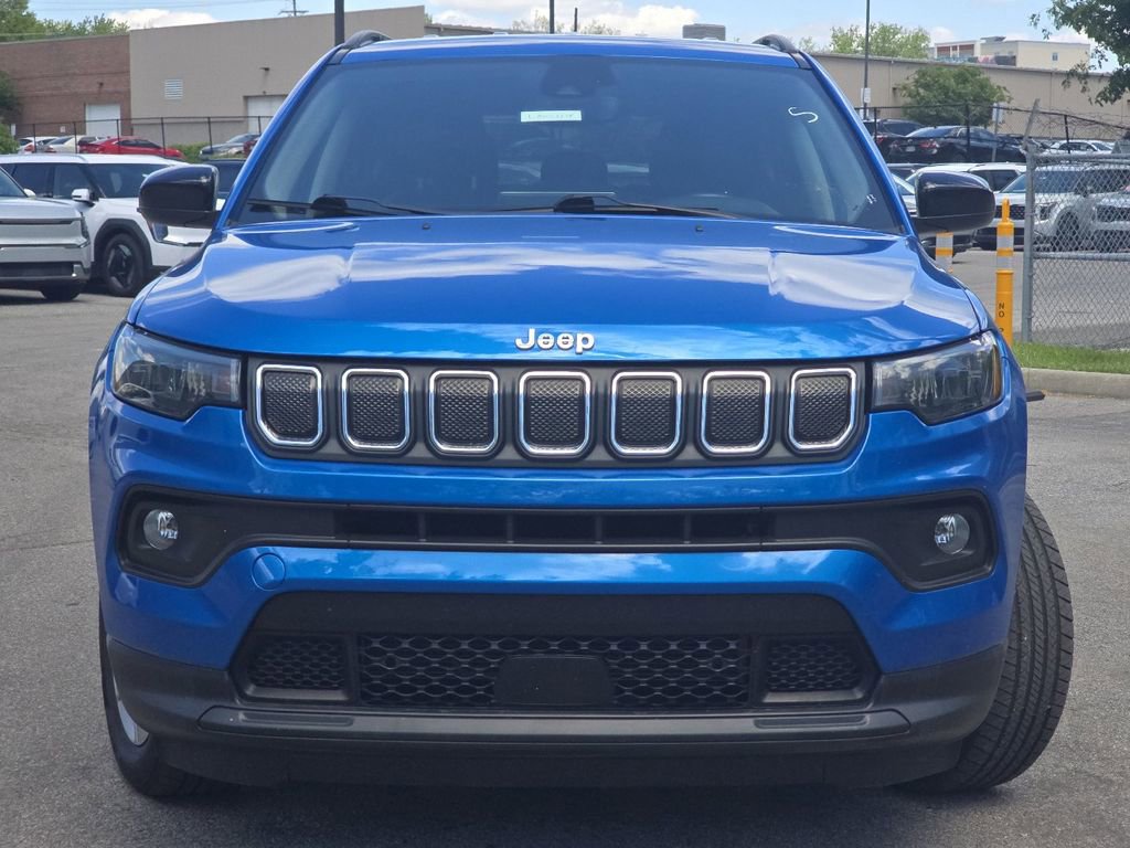 Used 2022 Jeep Compass Latitude w/ Convenience Group AWD/4WD image 9