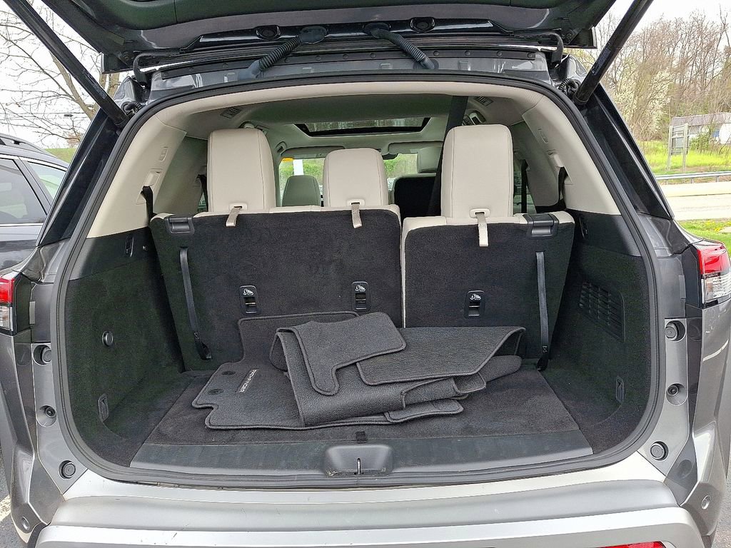 Used 2023 Nissan Pathfinder SL w/ SL Premium Package image 32