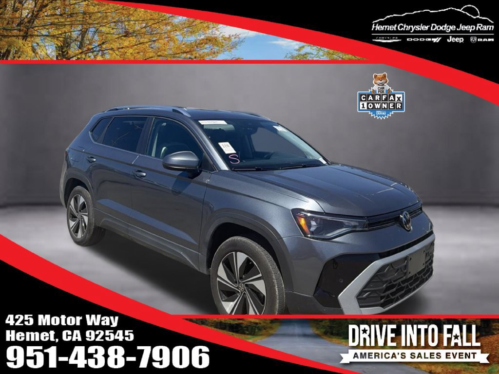 Used 2025 Volkswagen Taos SE AWD/4WD image 1