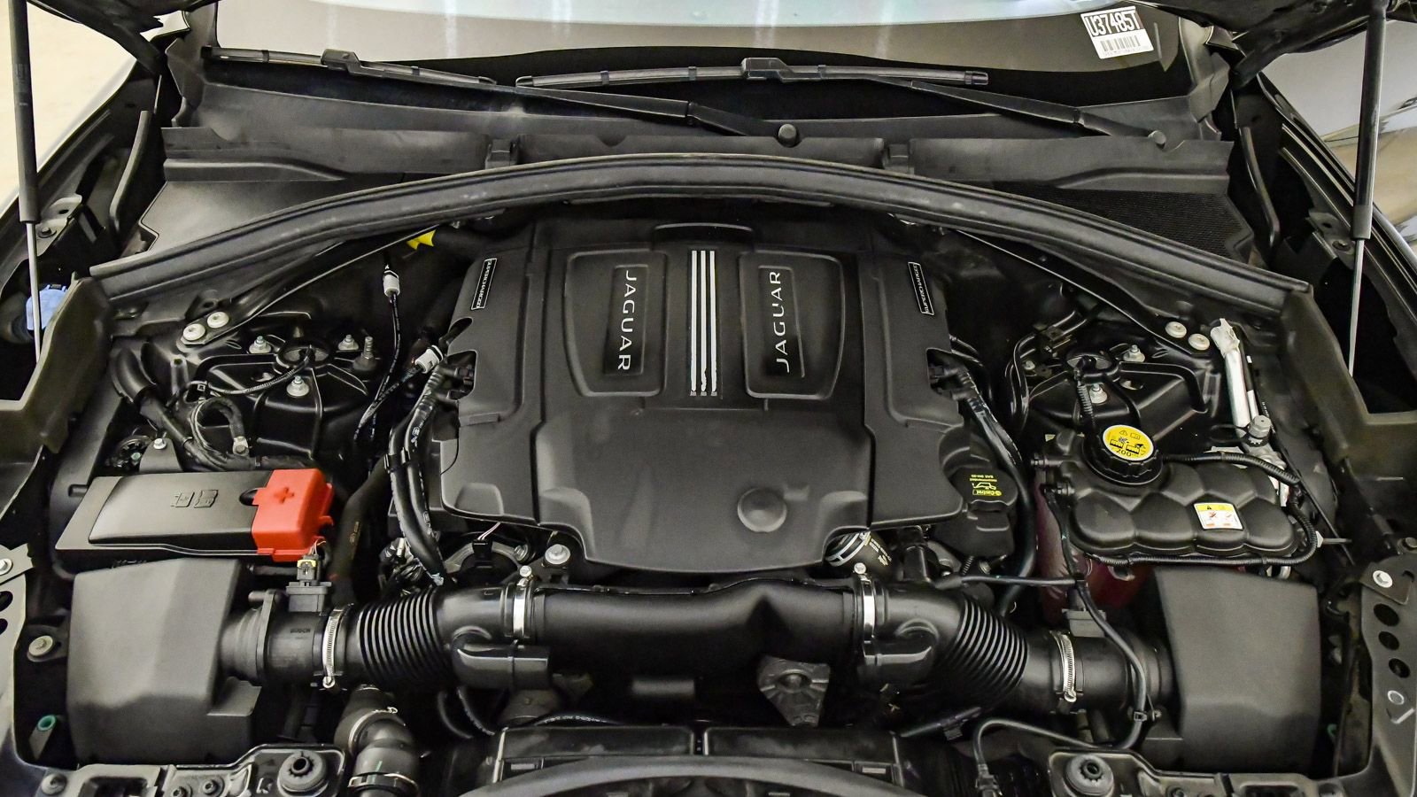 Used 2019 Jaguar F-PACE S image 30