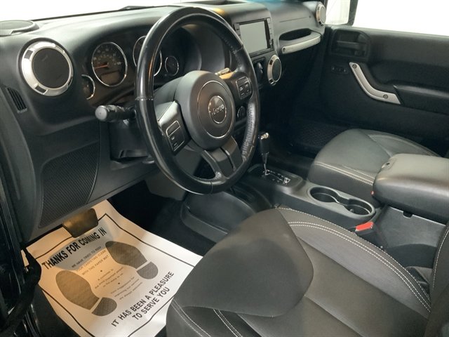 Used 2017 Jeep Wrangler Unlimited Sahara image 14