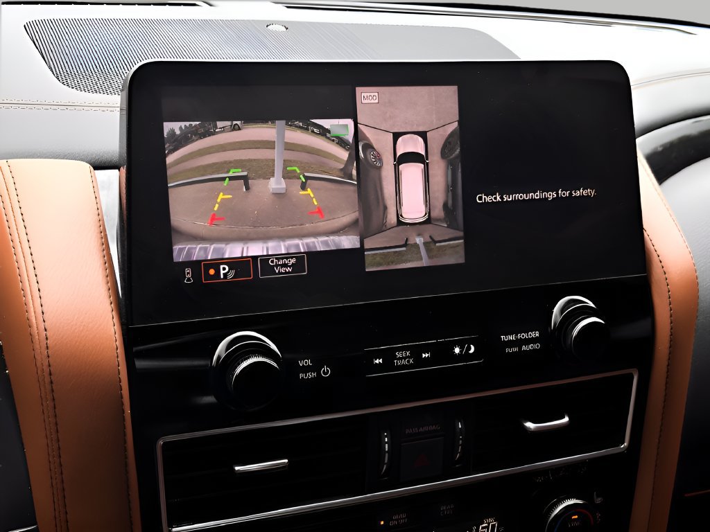 Used 2024 INFINITI QX80 Sensory w/ All-Season Package RWD image 9