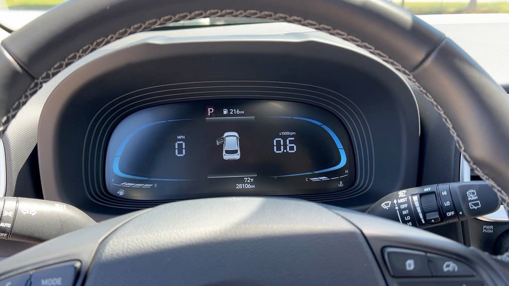 Used 2025 Hyundai Venue SEL image 21