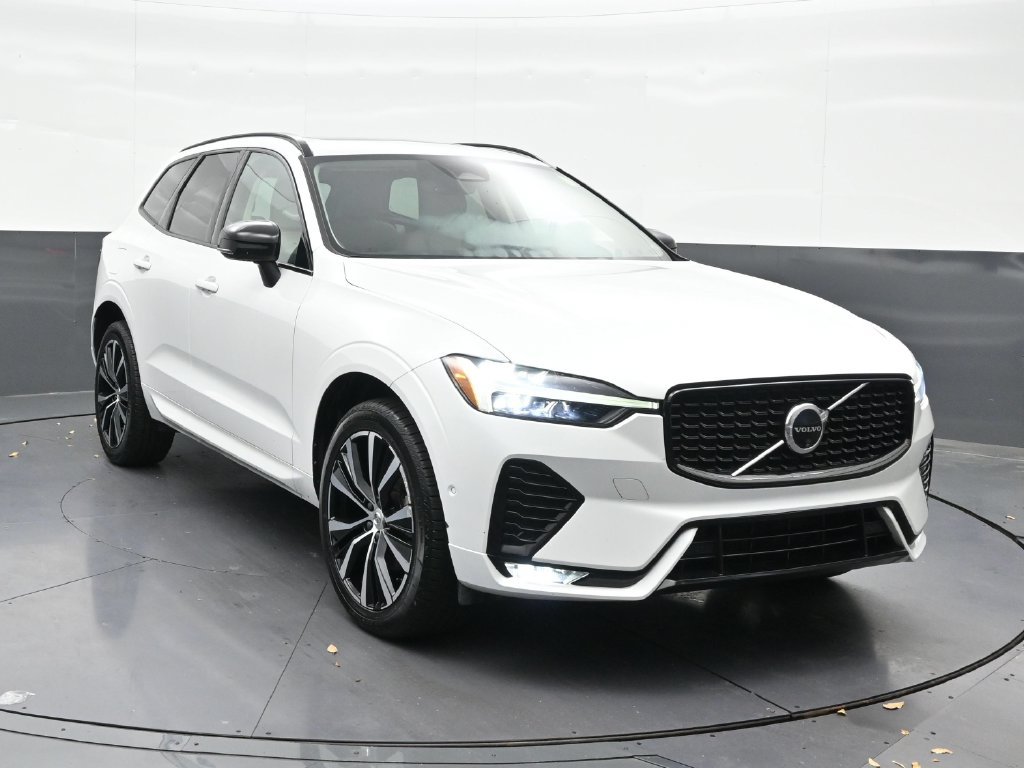 Certified 2024 Volvo XC60 B5 Plus AWD/4WD image 8