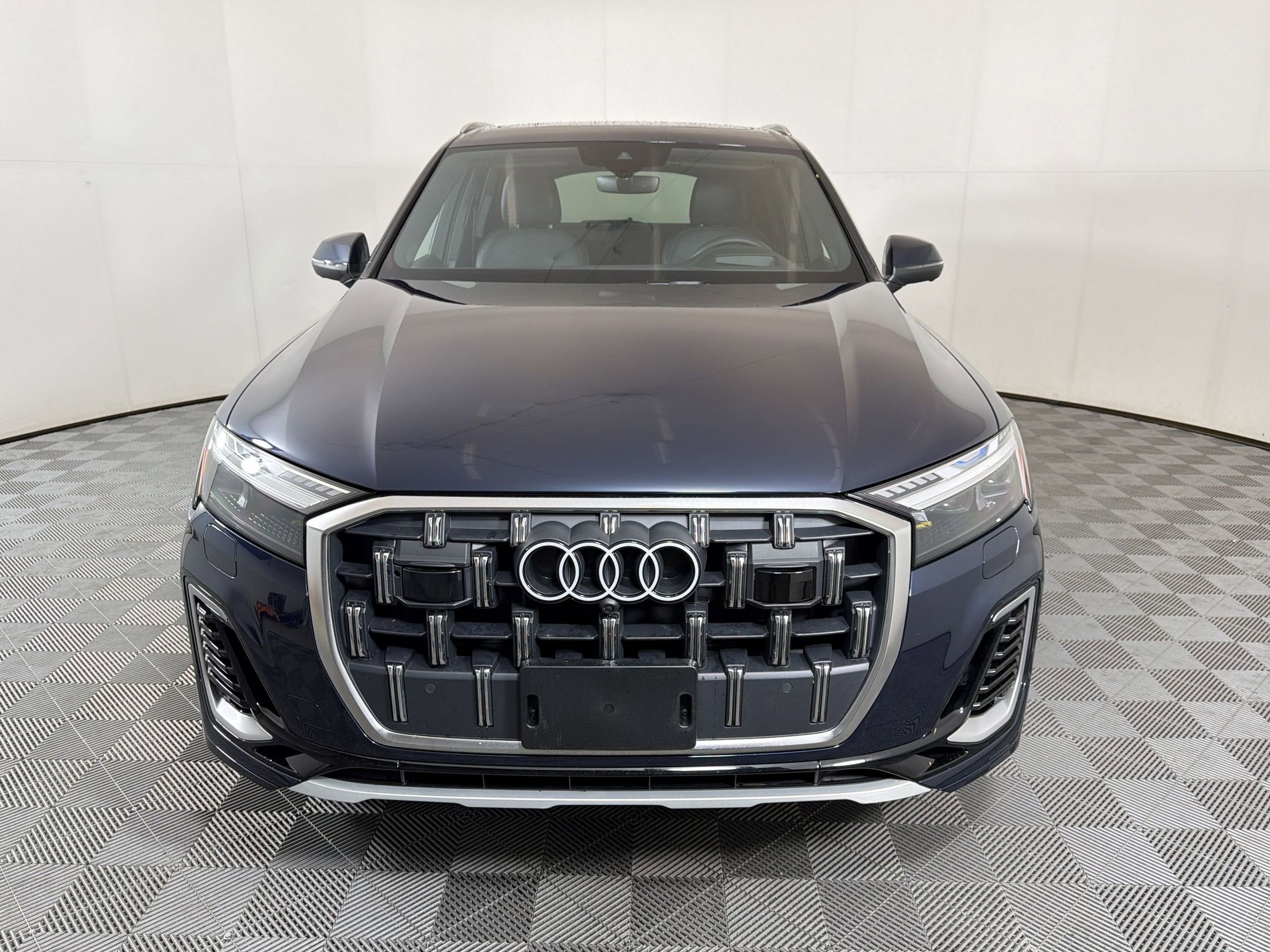 Used 2025 Audi Q7 3.0T Prestige AWD/4WD image 7