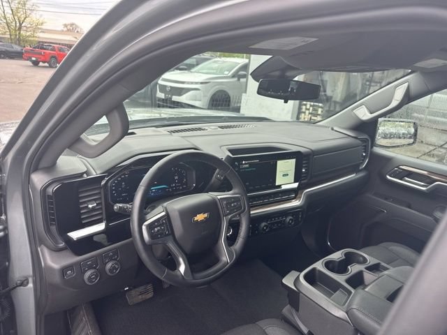 Used 2026 Chevrolet Silverado 1500 LT AWD/4WD image 8