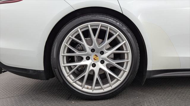 Used 2017 Porsche Panamera 4 AWD/4WD image 29