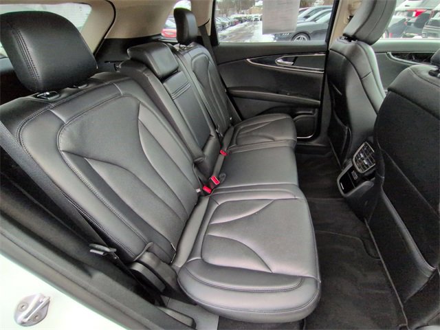 Used 2023 Lincoln Nautilus Reserve image 21