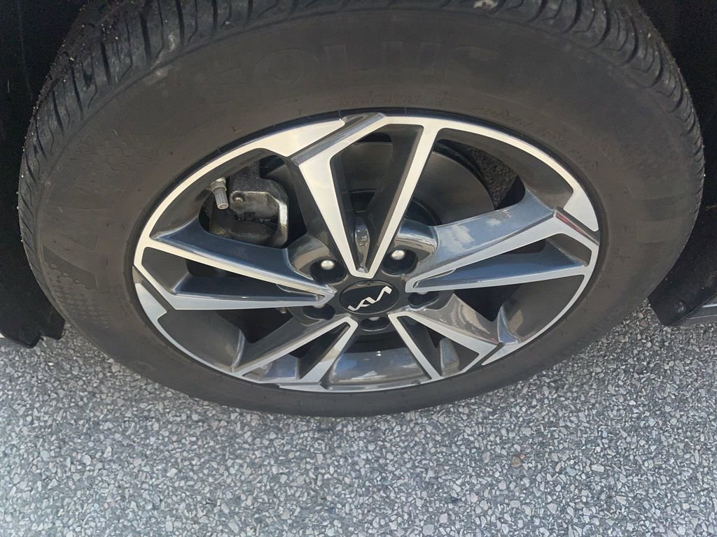 Certified 2023 Kia Forte LXS image 5
