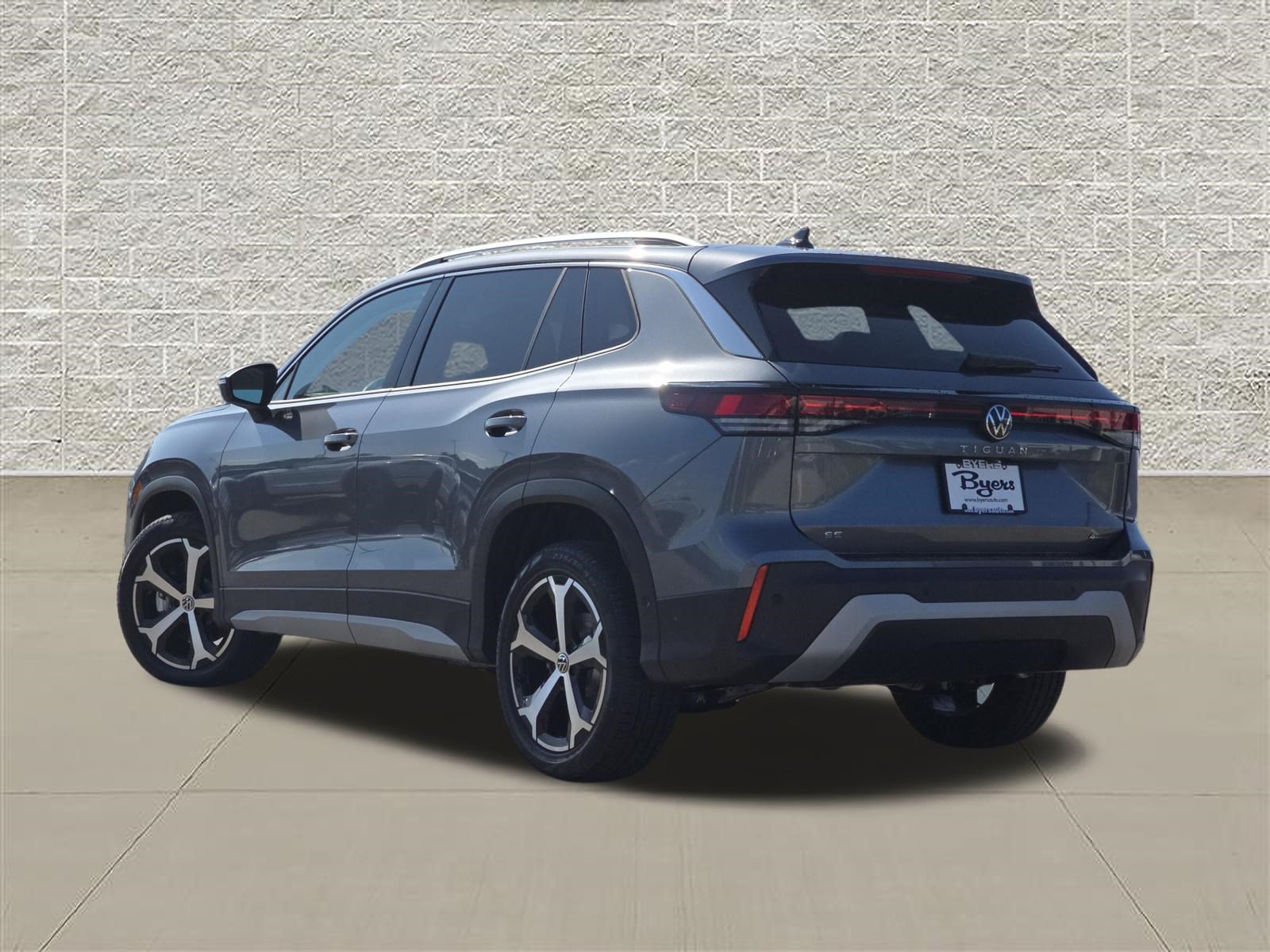 New 2026 Volkswagen Tiguan SE AWD/4WD image 5