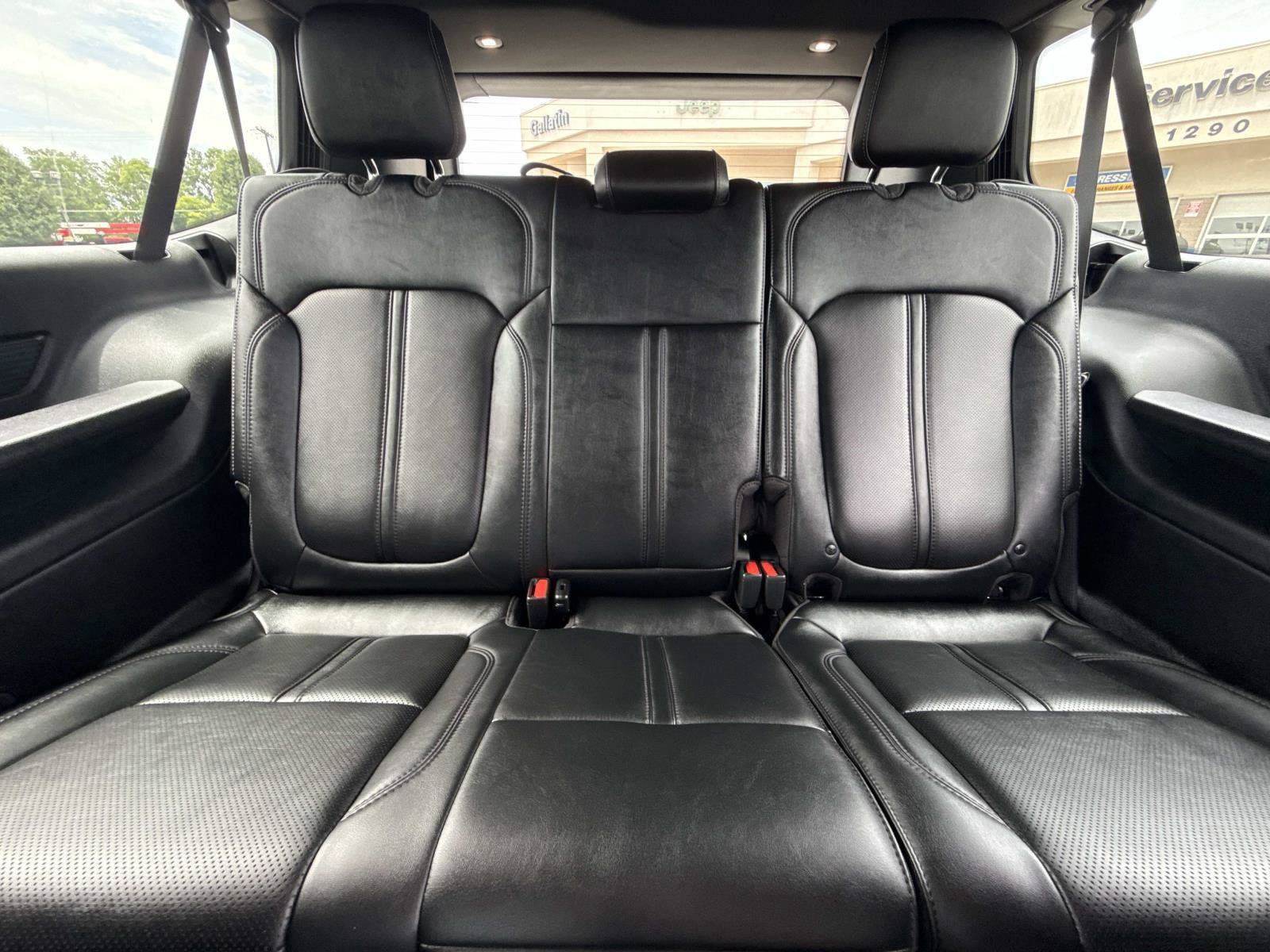 New 2026 Jeep Grand Wagoneer L Limited AWD/4WD image 17