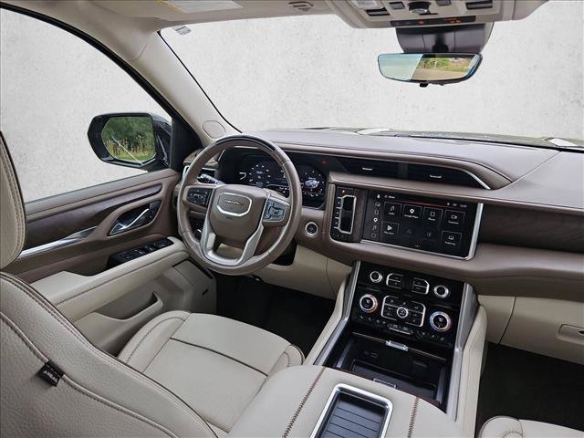 Used 2023 GMC Yukon Denali w/ Denali Reserve Package AWD/4WD image 3