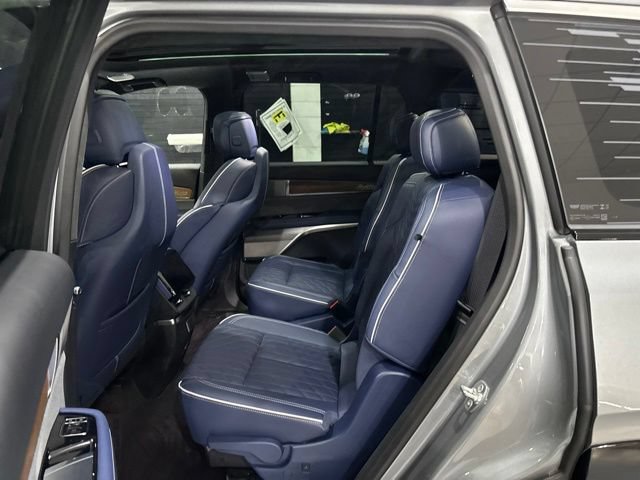 Certified 2026 Cadillac Vistiq Premium Luxury AWD/4WD image 34