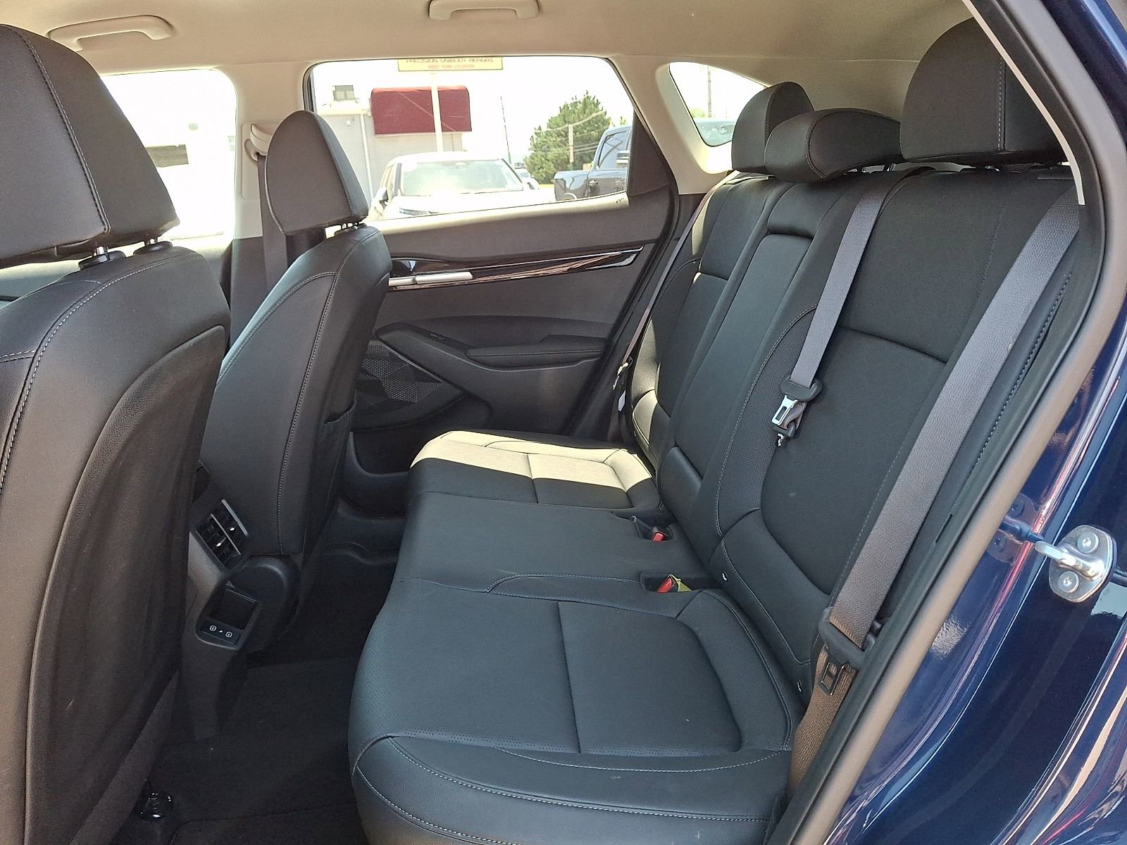 Used 2025 Kia Seltos EX AWD/4WD image 11