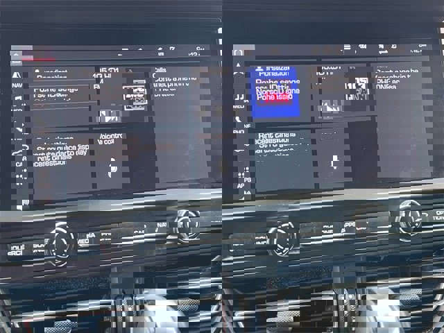 Used 2021 Porsche Macan image 17