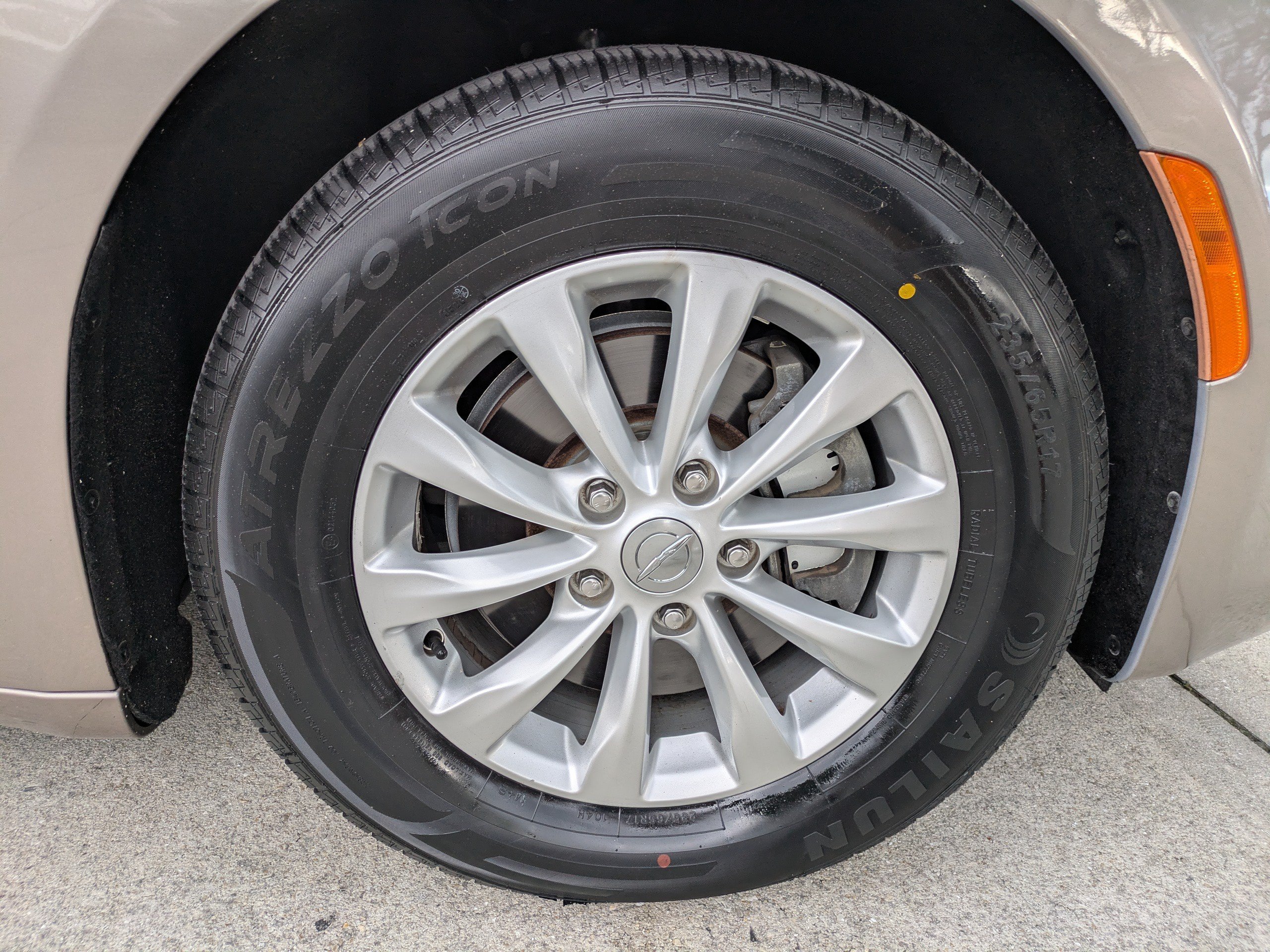 Used 2018 Chrysler Pacifica Touring-L FWD image 11