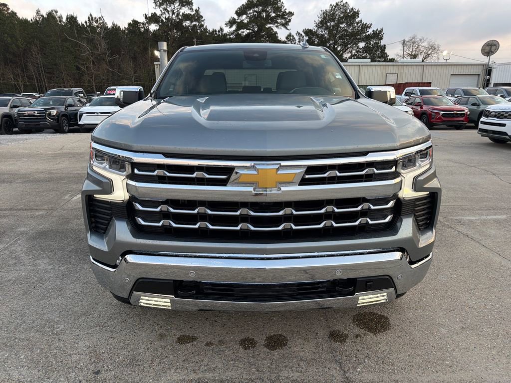 Used 2025 Chevrolet Silverado 1500 LTZ w/ Z71 Off-Road Package image 10