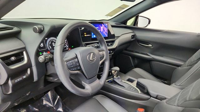 Used 2024 Lexus UX 250h FWD image 18