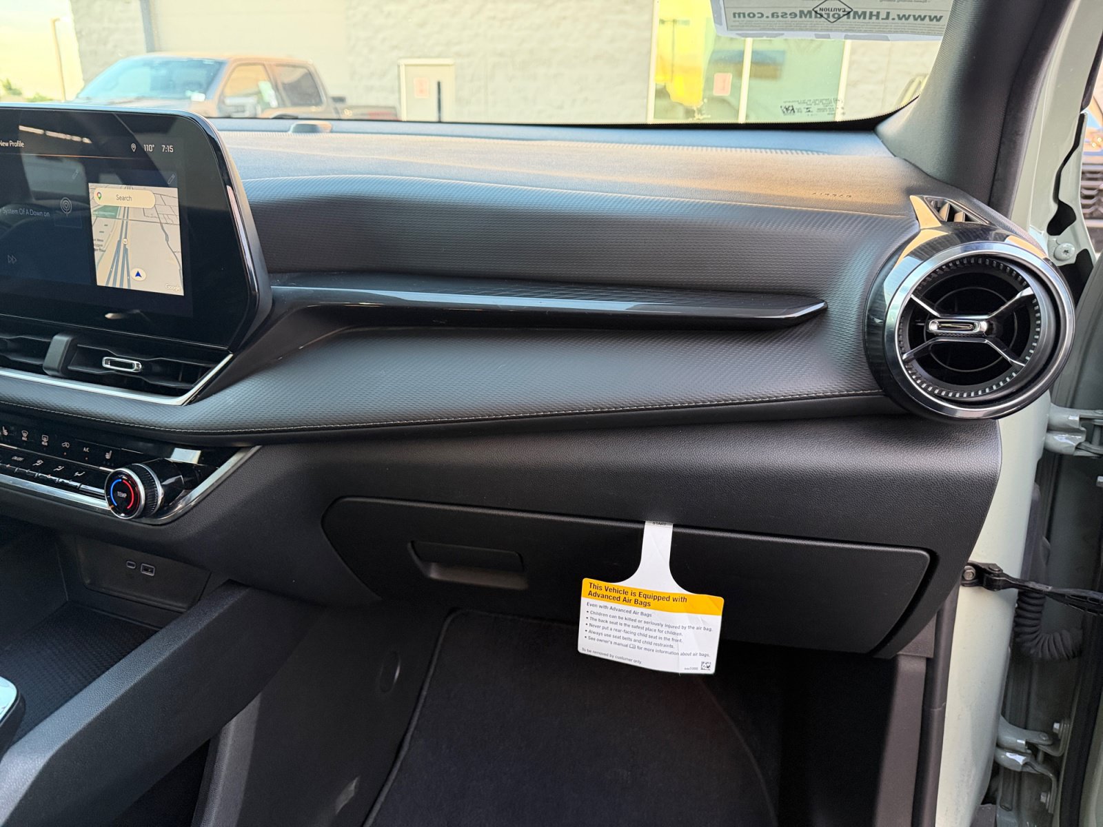 Used 2025 Chevrolet Equinox LT w/ Safety and Technology Package FWD image 31