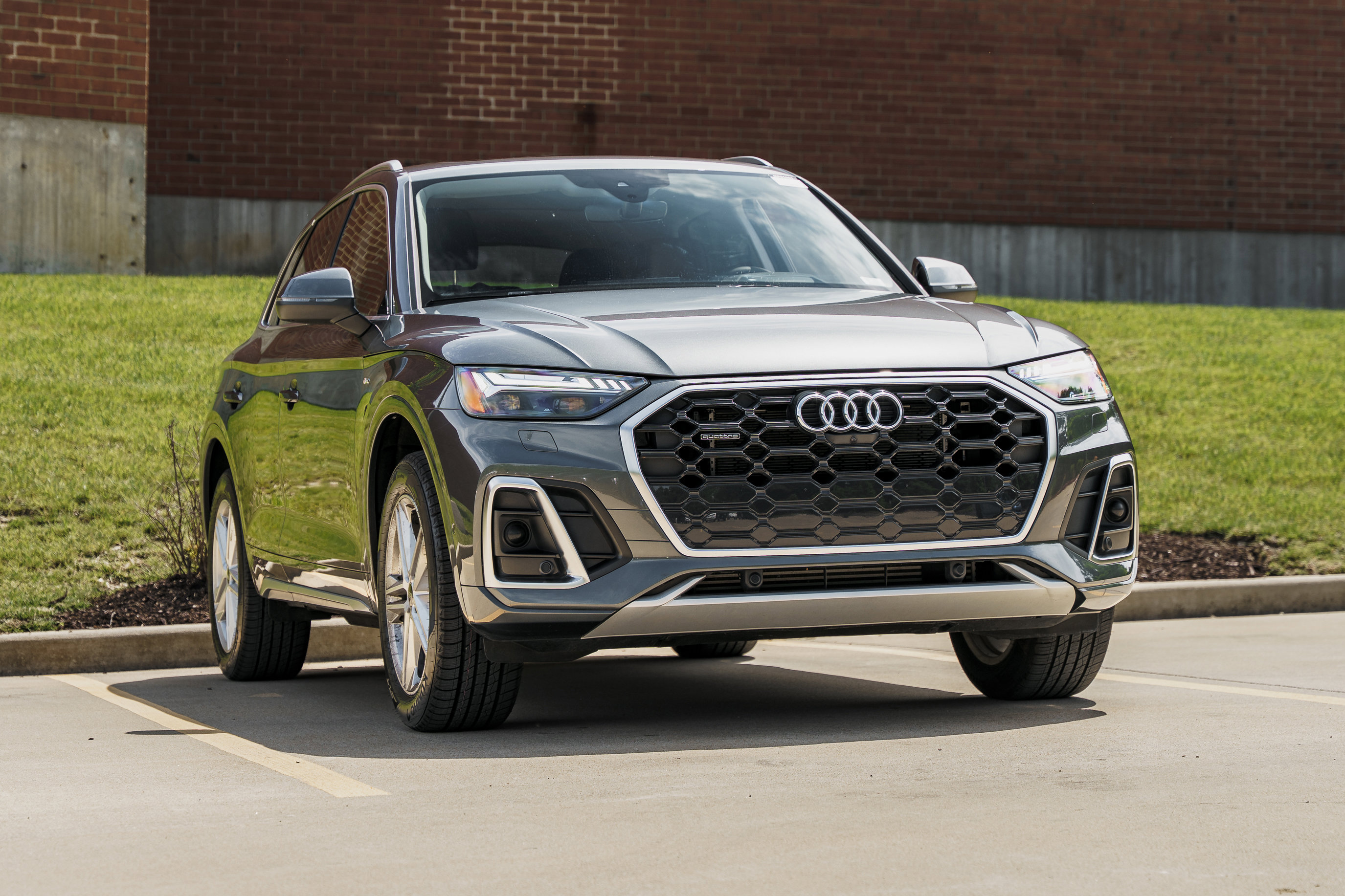 Certified 2024 Audi Q5 e Prestige w/ Prestige Package AWD/4WD video 1