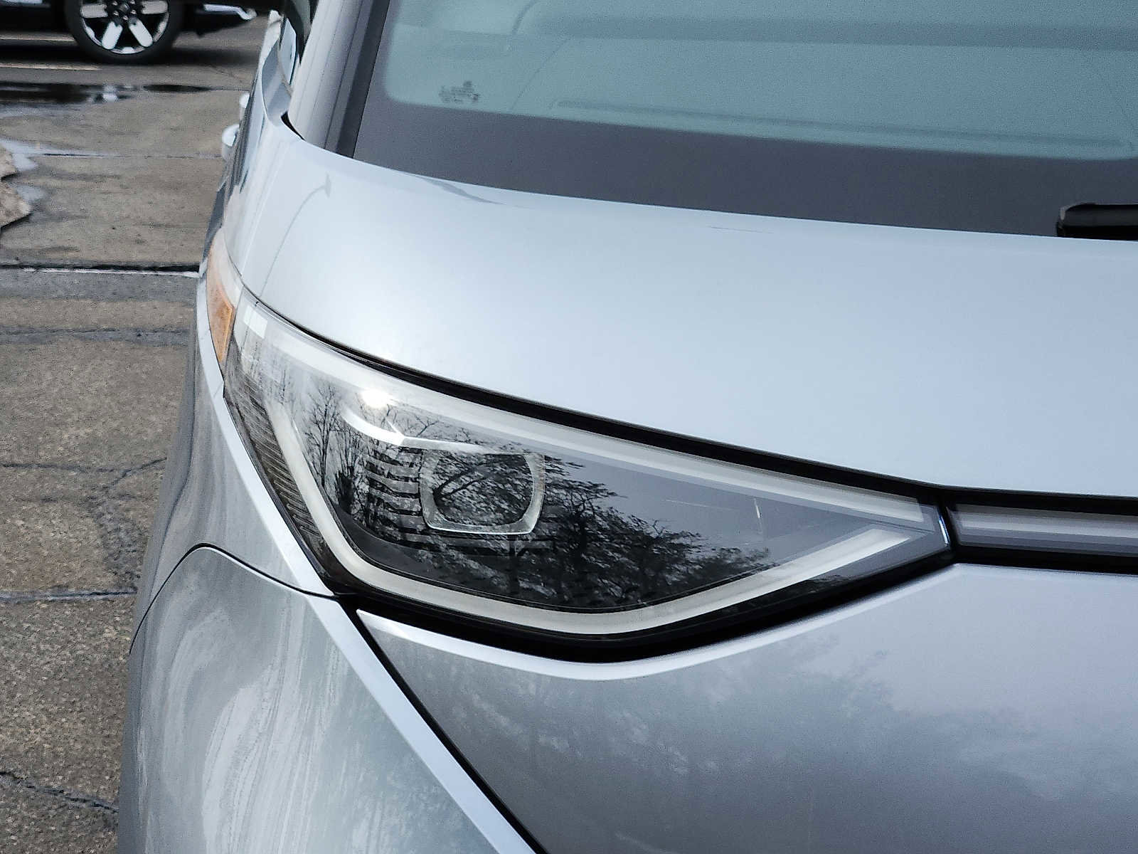 Used 2025 Volkswagen ID. Buzz Pro S image 9