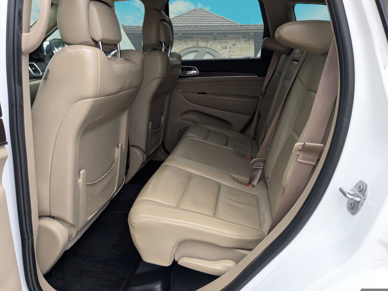 Used 2017 Jeep Grand Cherokee Limited RWD image 16