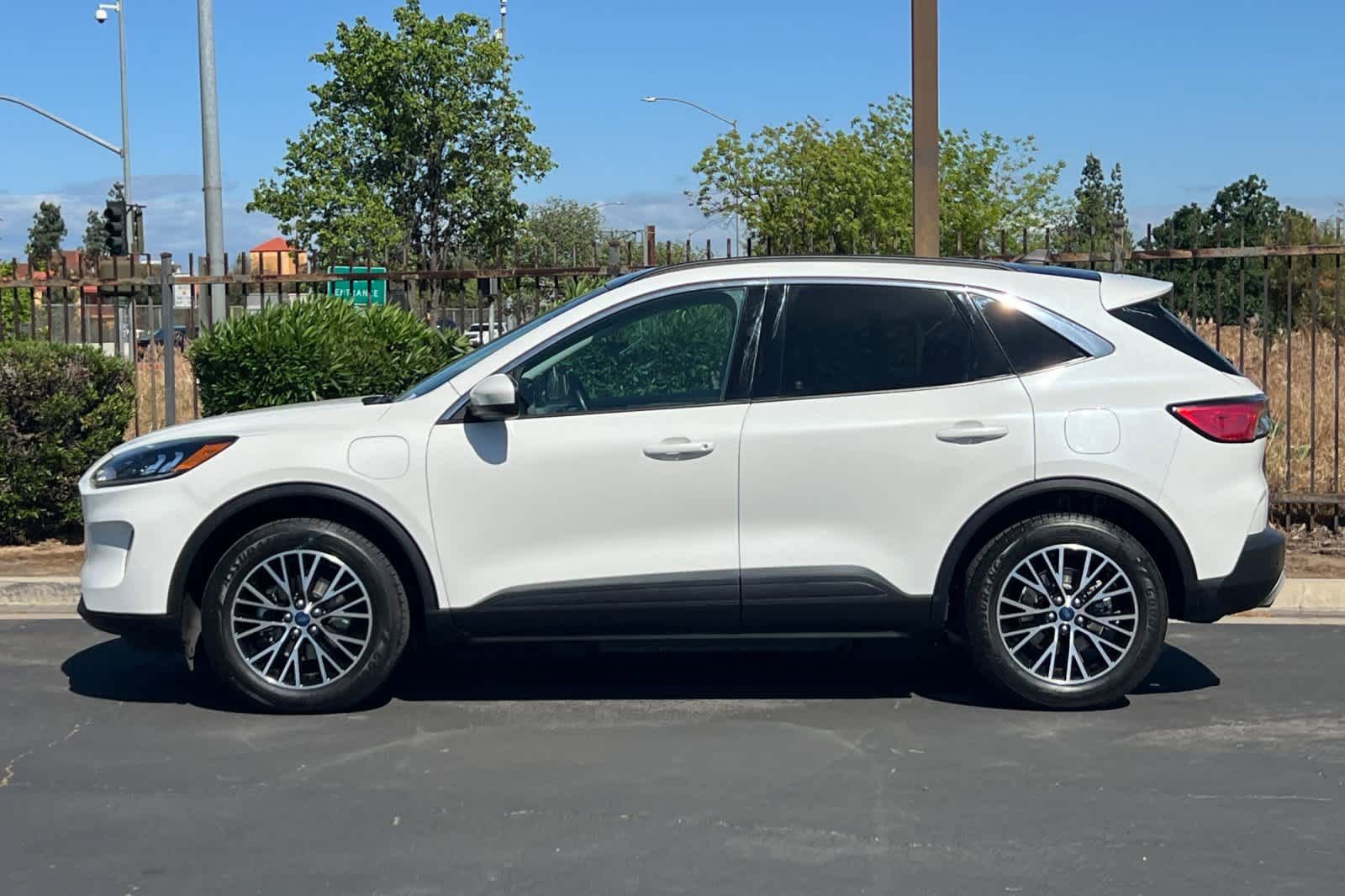 Certified 2022 Ford Escape SEL w/ Technology Package image 5