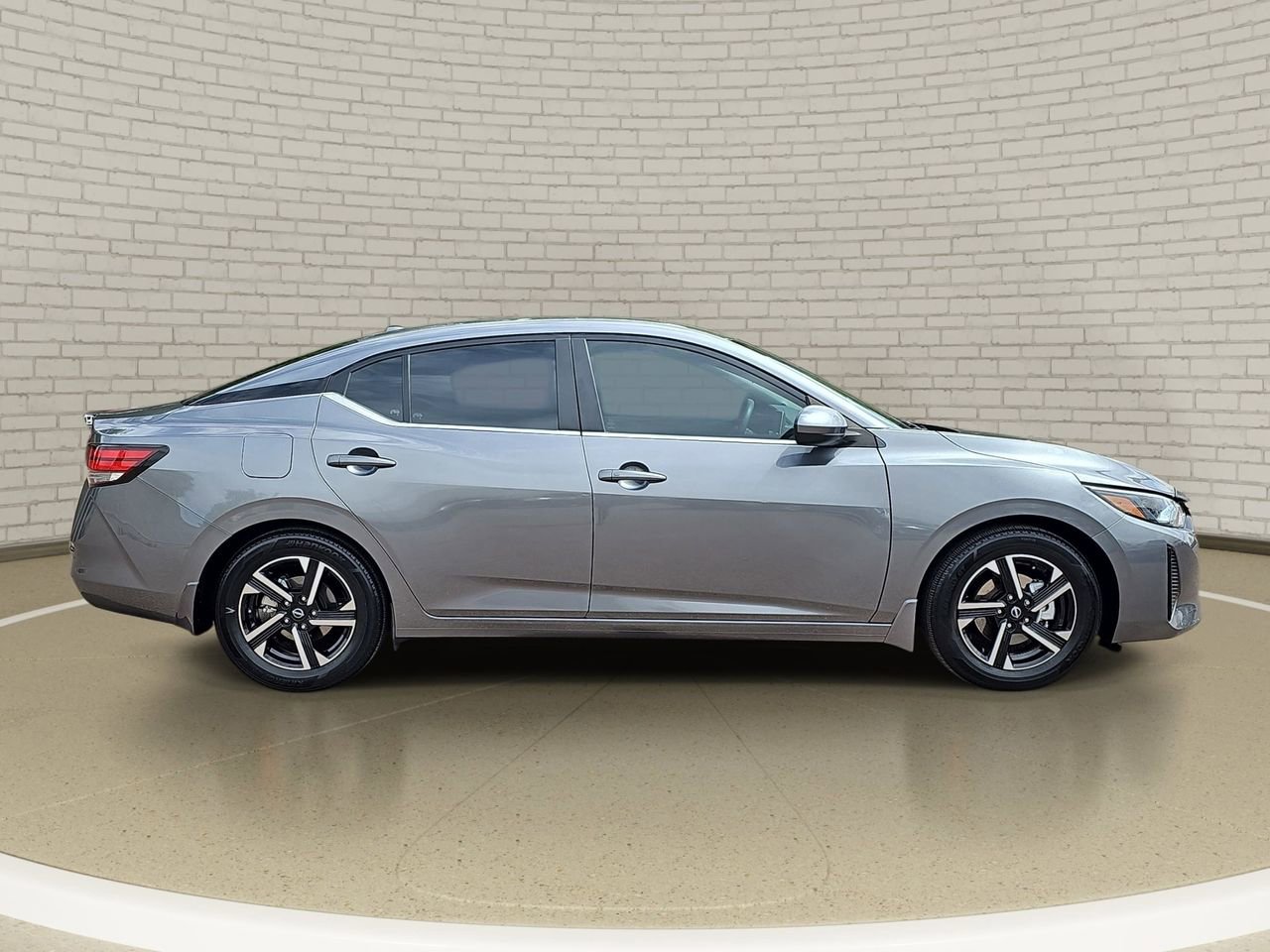 Used 2024 Nissan Sentra SV image 4