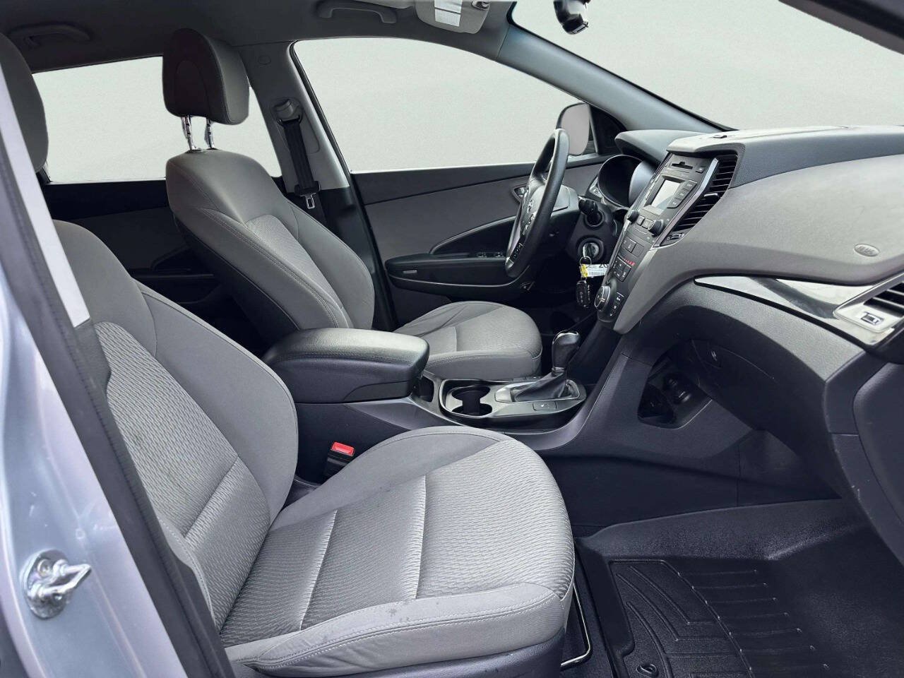 Used 2016 Hyundai Santa Fe SE AWD/4WD image 22